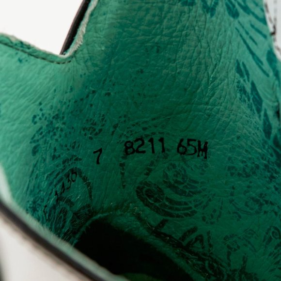 Corral White Embroidery Cowboy Booties - Picture 5 of 6